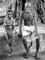 Vieillard et enfant, Tamil Nadu