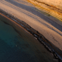 Roches et mer colorées du haut des falaises d'Etretat