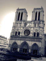 Contre-jour, soleil du matin sur Notre-Dame