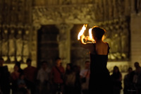 Danse de feu, parvis de Notre-Dame