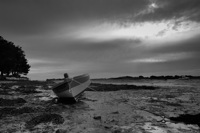 Bateau à l'échouage, dans le Golfe du Morbihan