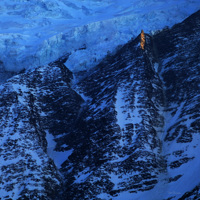 Dernier rayon de soleil sur les parois de l'Aiguille du midi