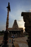 Fidèles hindous, au temple de Thanjavur, Inde du sud